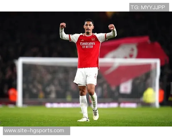 阿森纳与18岁中场易卜拉欣续约并在欧冠中首次亮相 阿森纳与18岁中场易卜拉欣续约并在欧冠中首次亮相